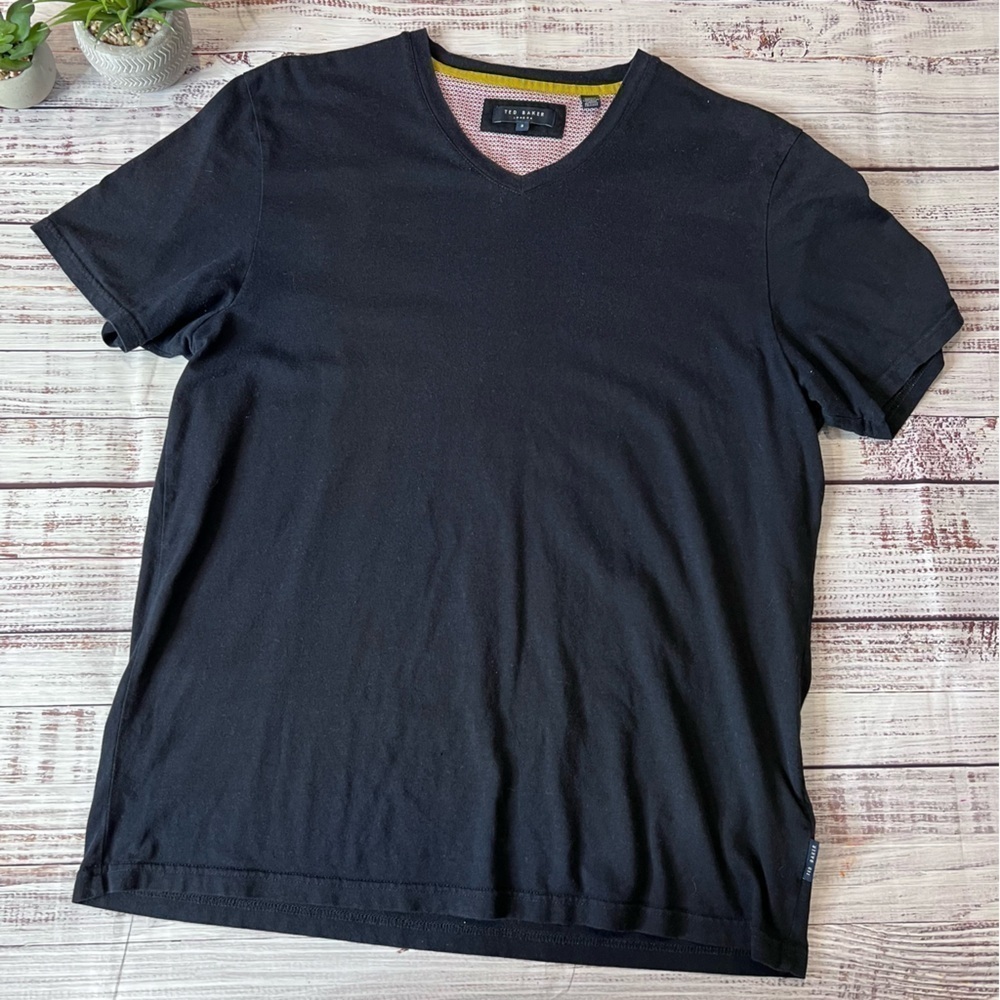 Ted Baker London Black VNeck TShirt - Picture 1 of 7